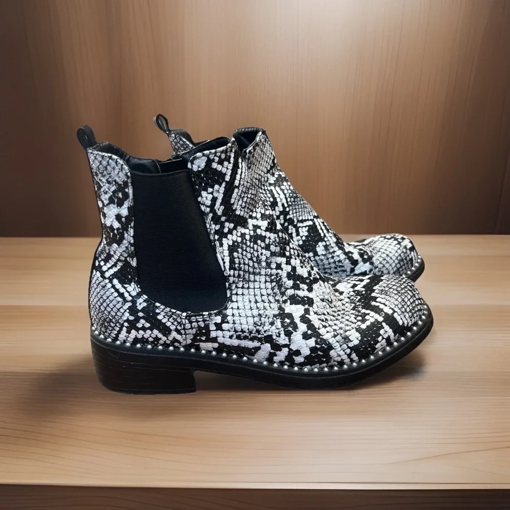 Day-Vine Women's Ankle Boots Black‎ And White Snake Skin Size 36